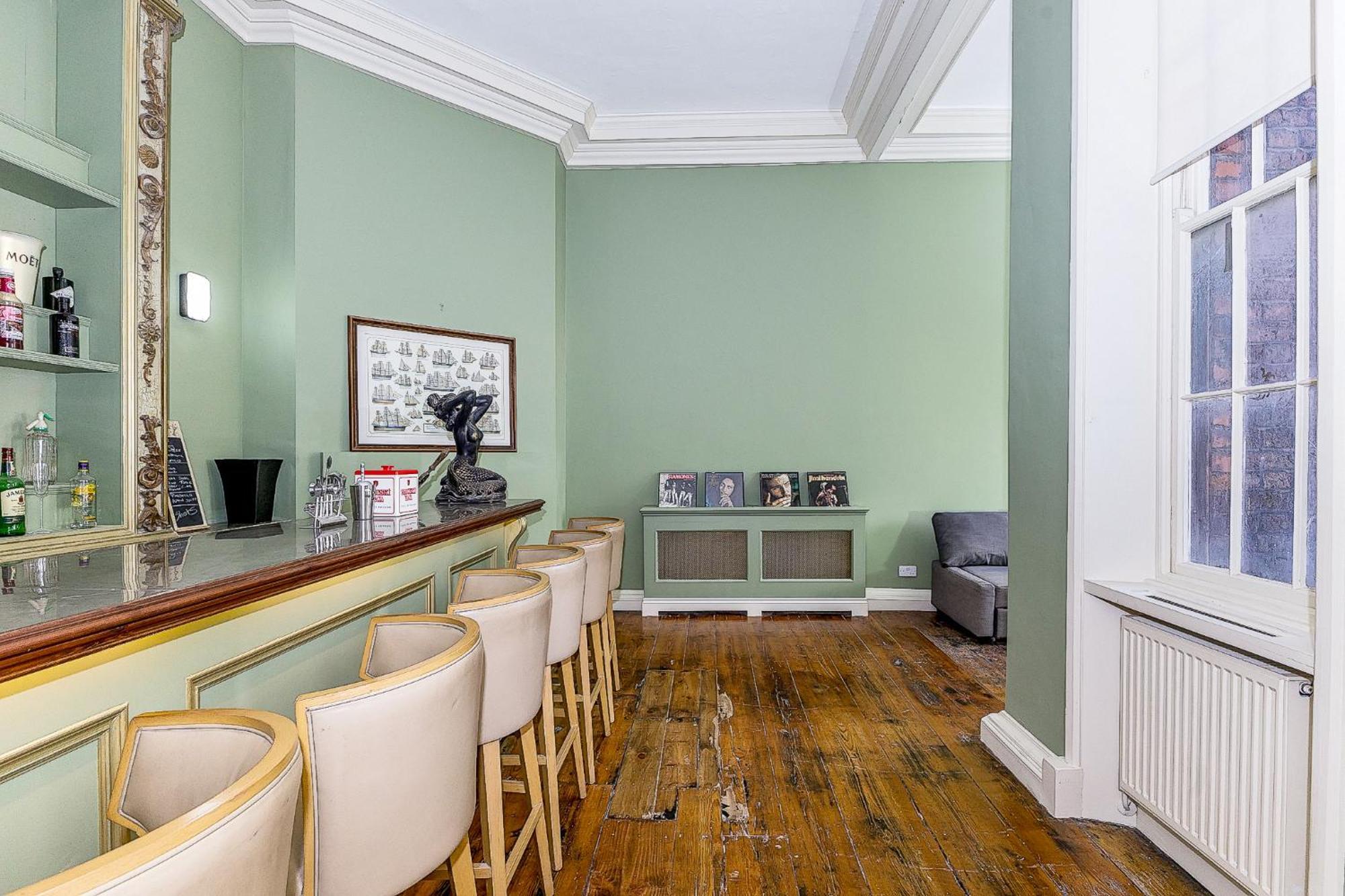 Munster Apartment , 7 Henrietta Street, Dublin City Centre Exterior foto