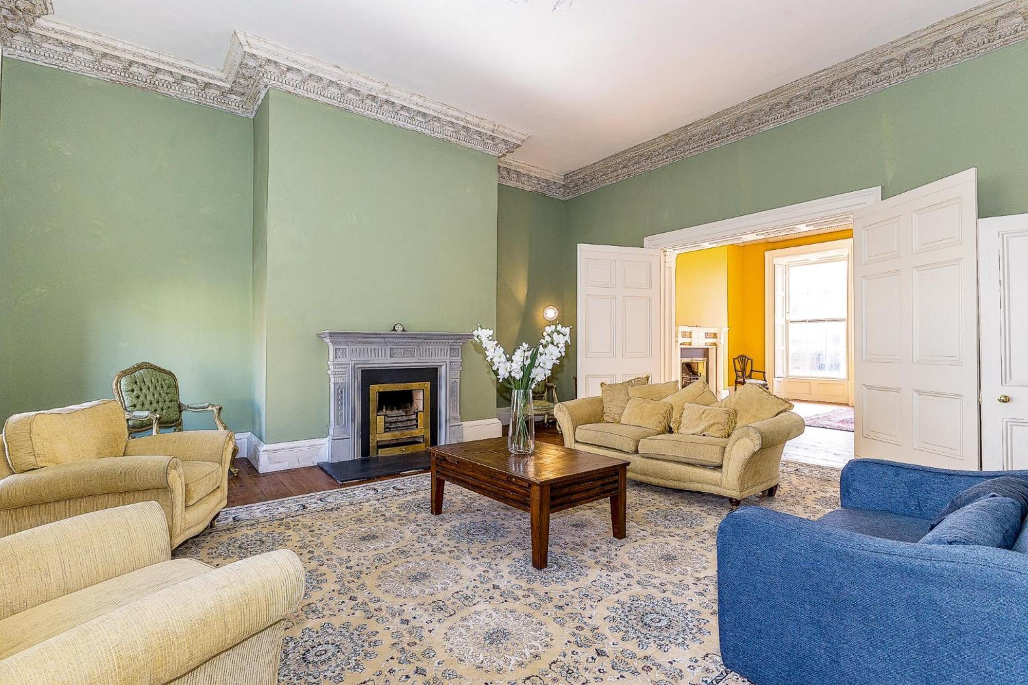 Munster Apartment , 7 Henrietta Street, Dublin City Centre Exterior foto